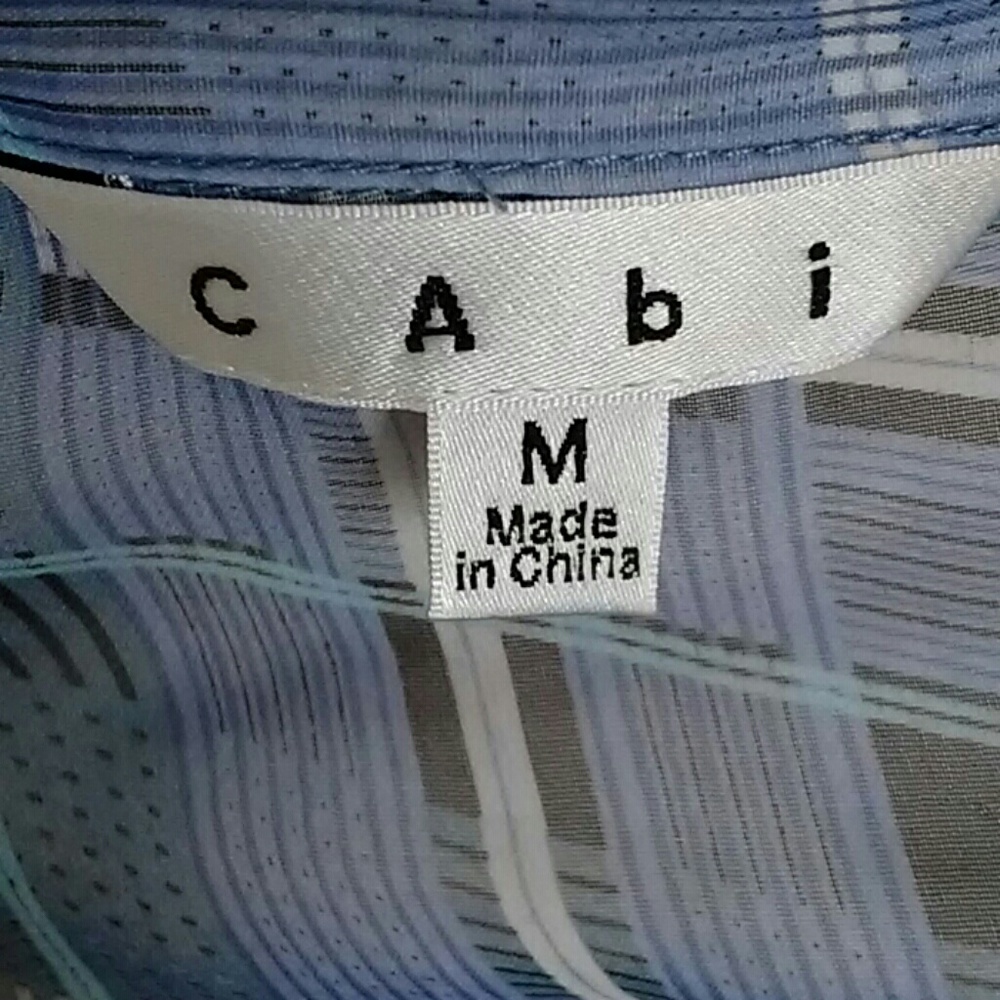 🌹 CAbi | Button Down Ruffle Blouse - Picture 7 of 7